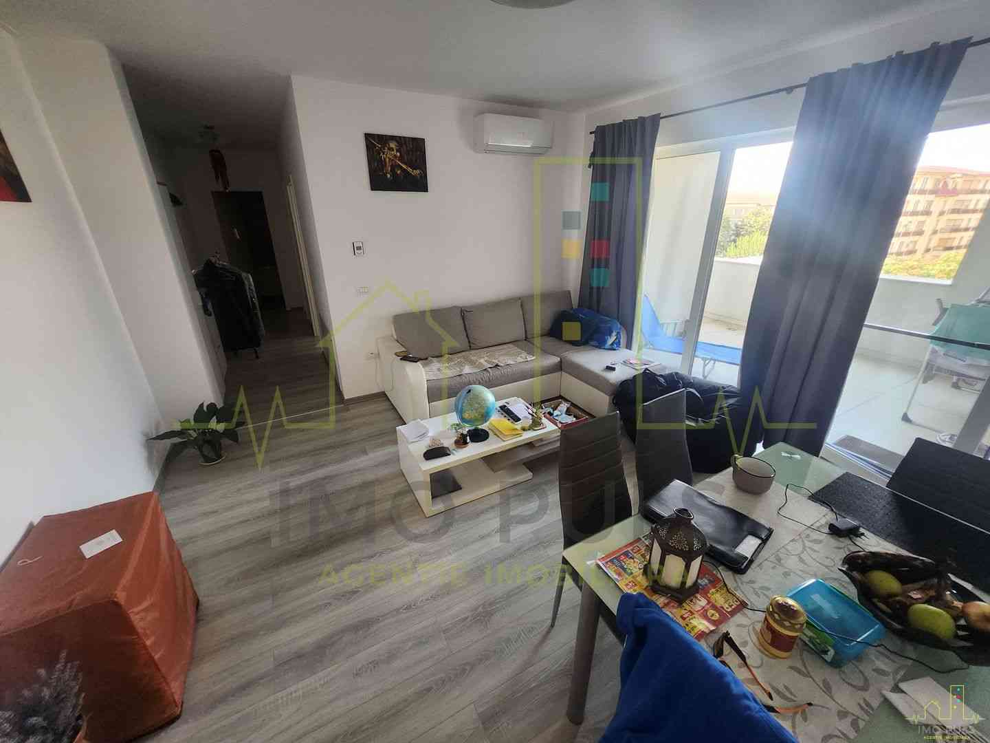 De inchiriat 3 Camere. 2 Bai. Bl...