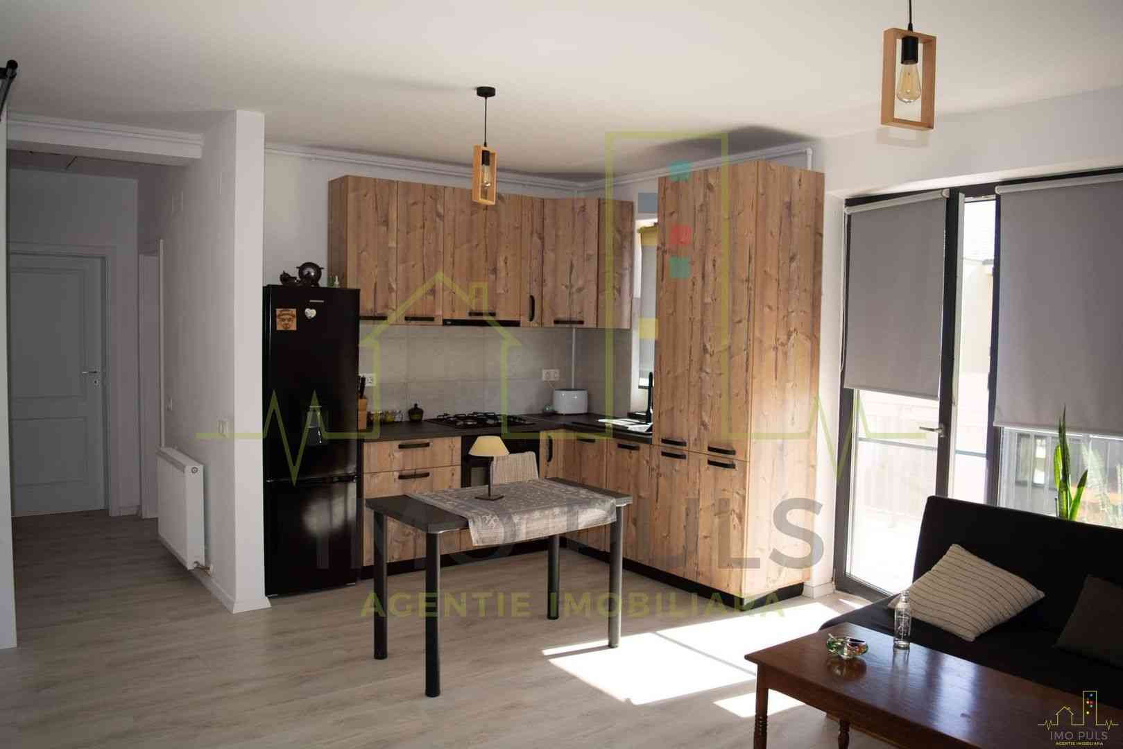 Apartament cu 2 camere de inchir...