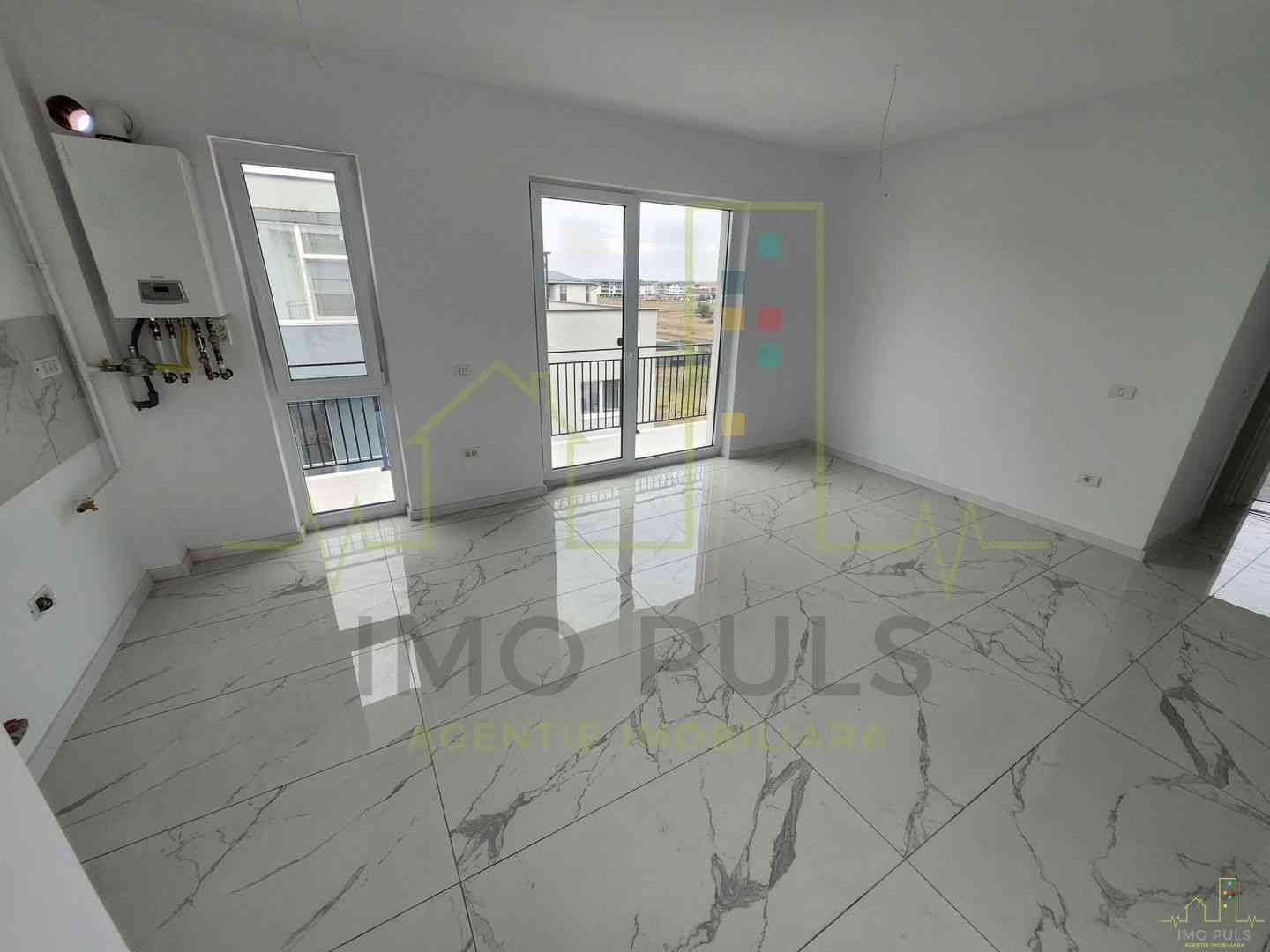 Terasa 44 mp + Balcon. Loc de pa...