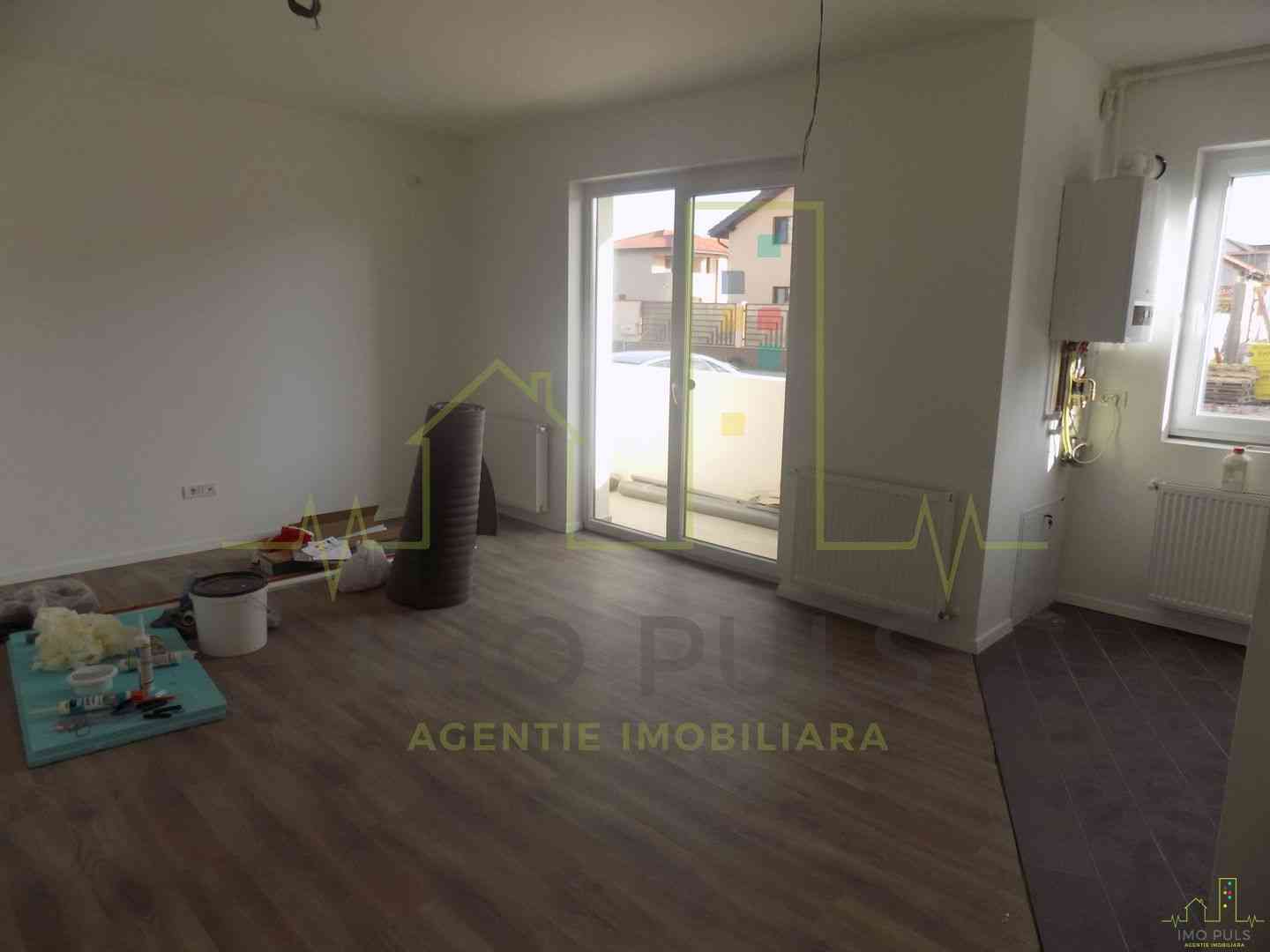 Gradina proprie 28 MP. Bloc nou....