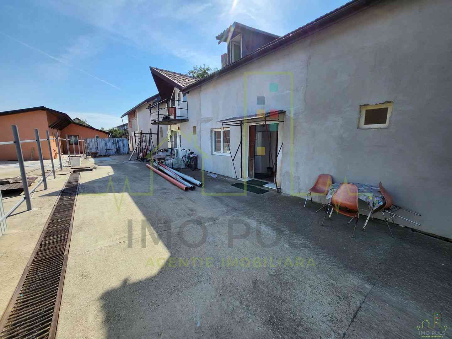 Casa cu apartamente pentru munci...