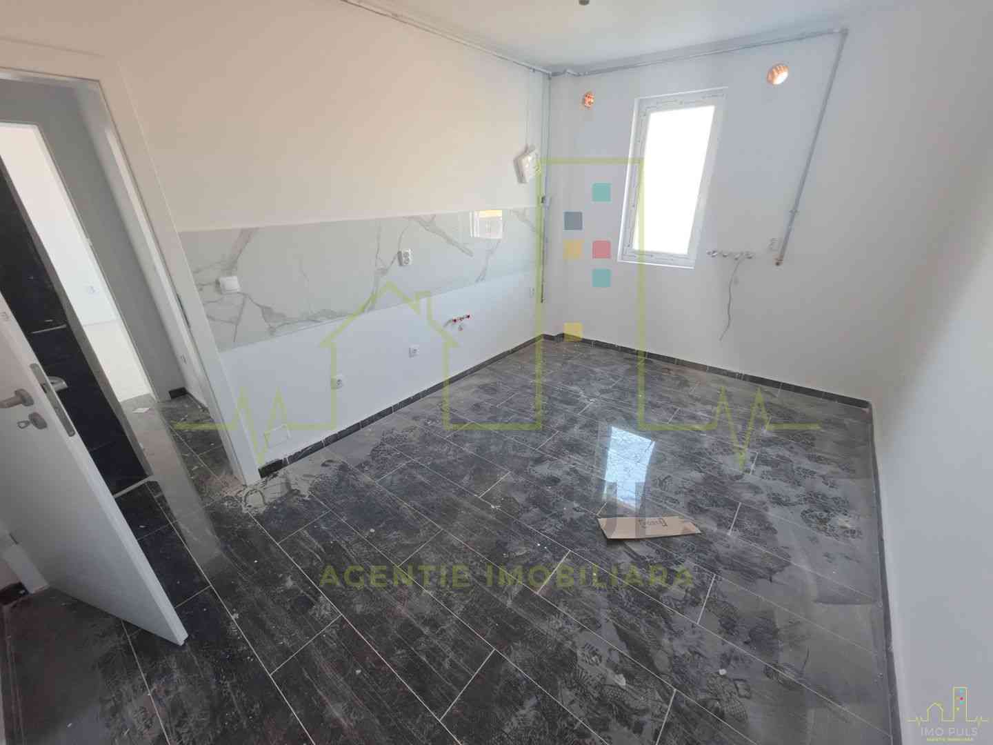 Apartament cu o camera. Bucatari...